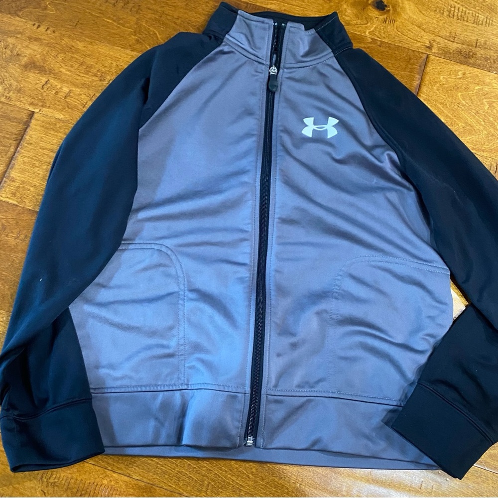 Under Armour Youth Large Black and Gray Full Zip Up DriFit Jacket